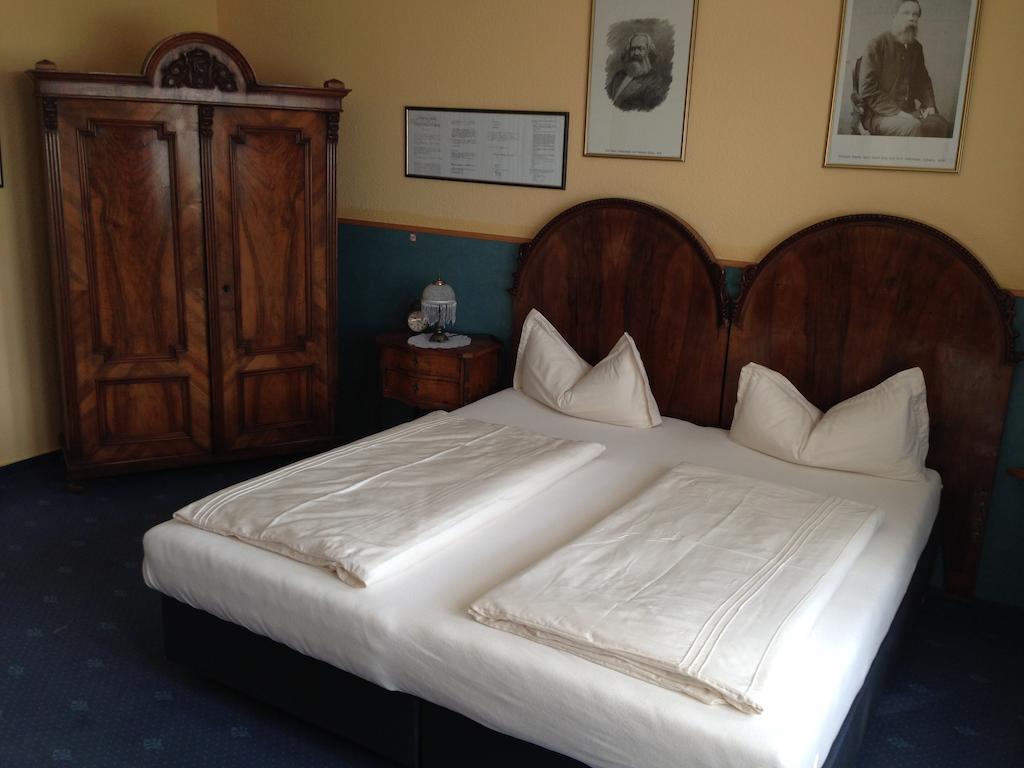 Hotel Am Bayrischen Platz Leipzig Quarto foto